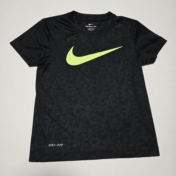 Bundle Boys Size 6 Nike/Garanimals Graphic T-Shirt With Shorts/ 6-7 Polo Shirts - Picture 5 of 16